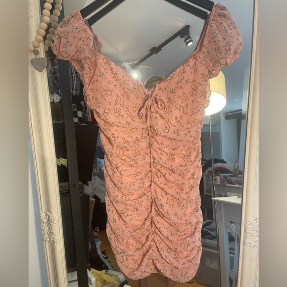Pink Floral Tiger Mist Rouched Dress - Size Small - Picture 2 of 5